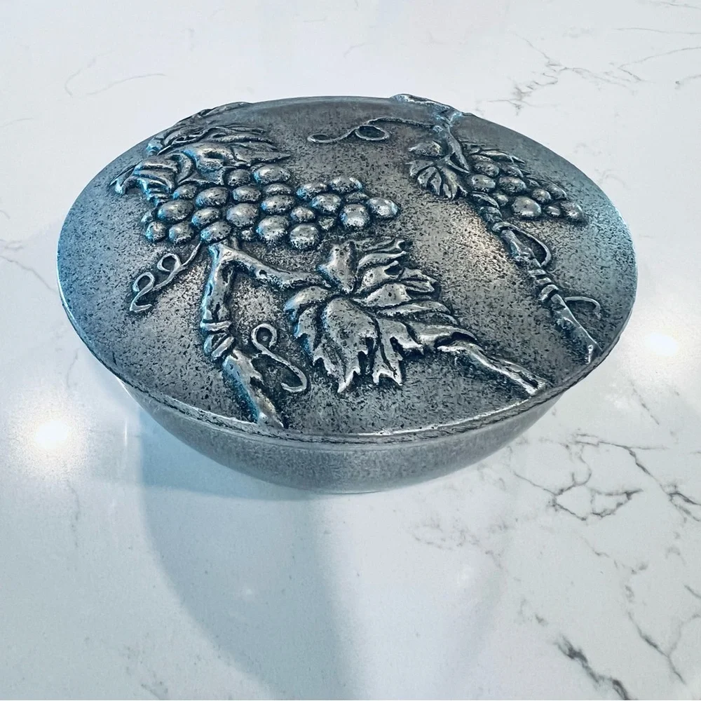 Carson Pewter Vineyard Elegance 5” Diameter Keepsake Box With Lid 2000